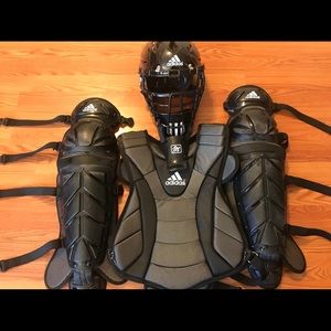 Adidas catchers gear. Easton bag included